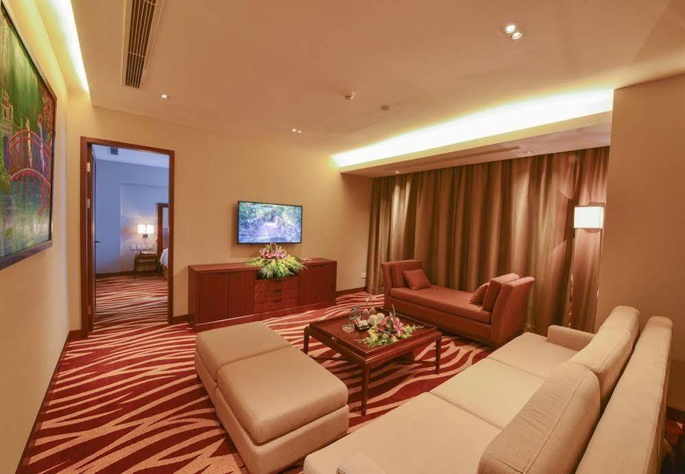 Aristo International Hotel Lao Cai Exterior photo